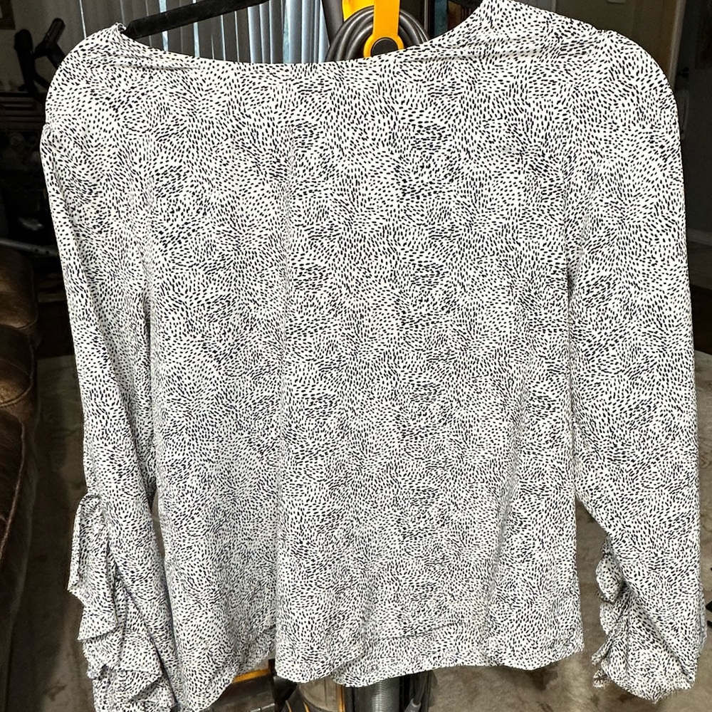 Patterned white black - Picture 2 of 3
